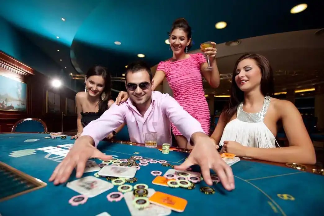 nustargaming platform interface showing sports and casino game options for Filipino users